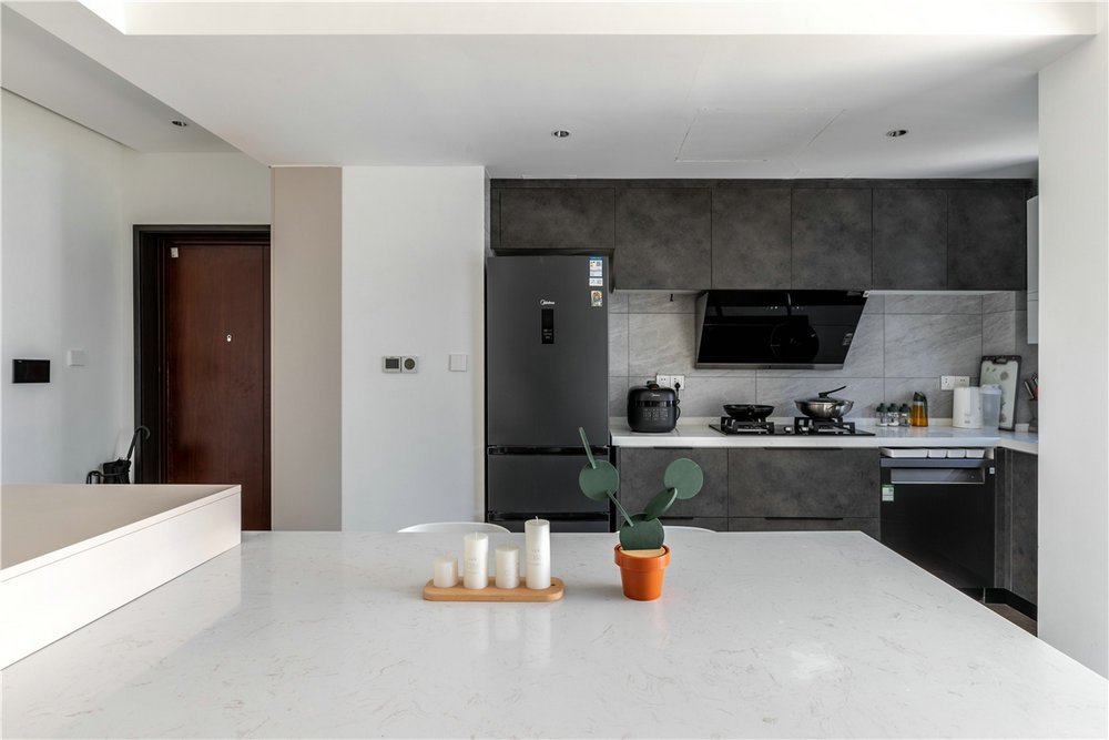 江城雅居現代極簡風格裝修效果圖