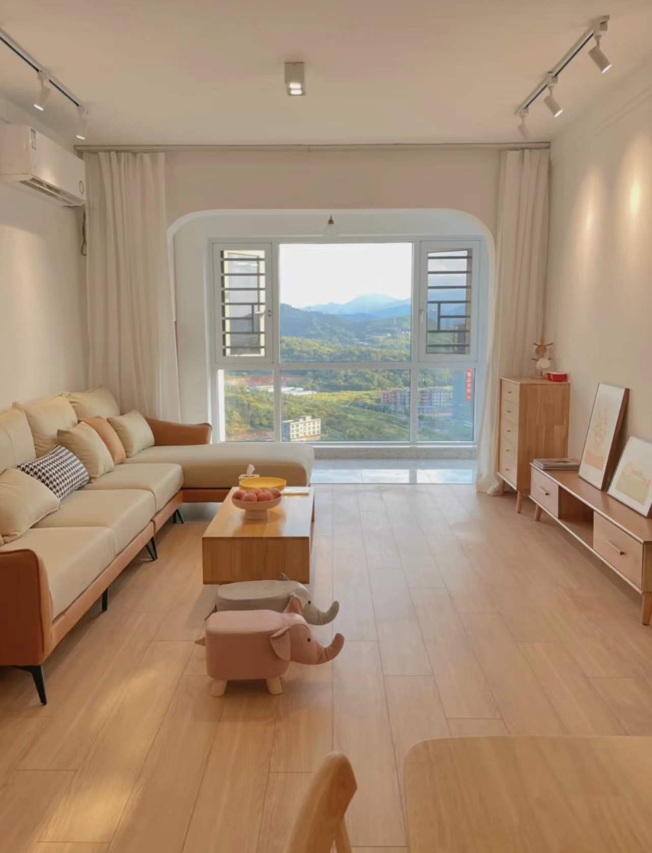 保利華都日式原木風格裝修效果圖