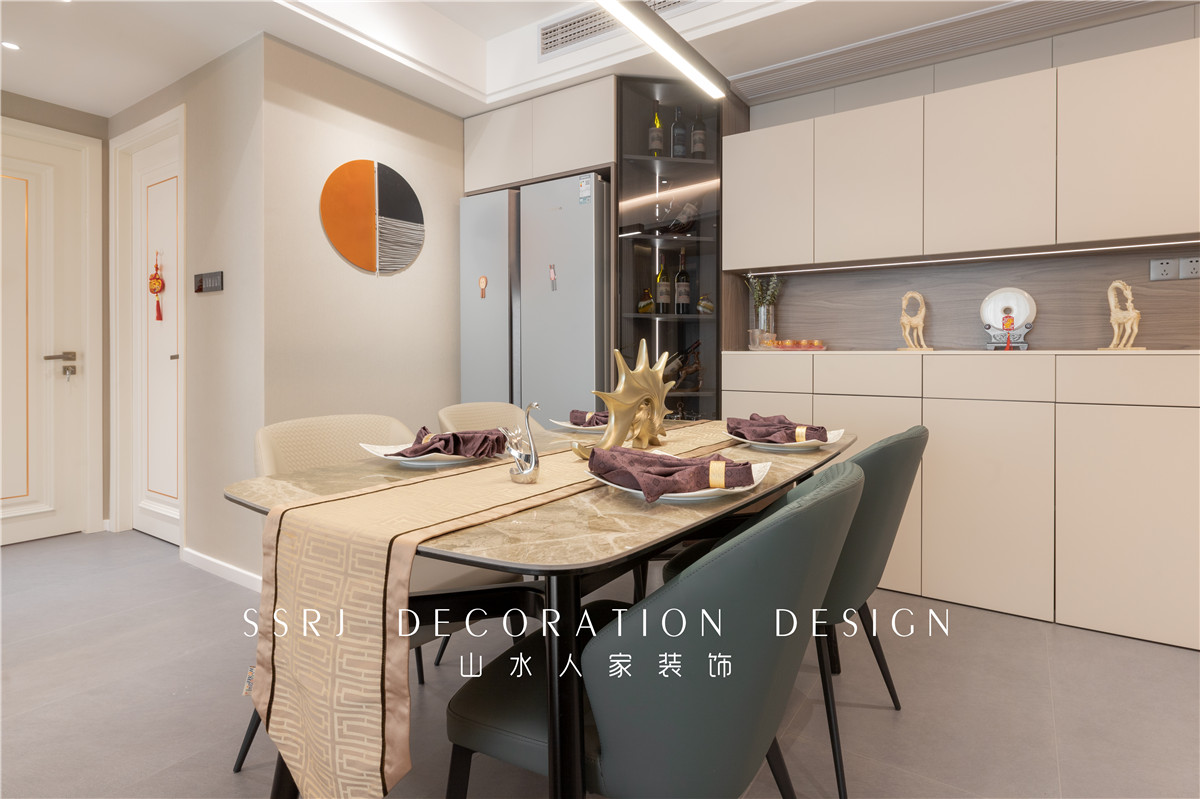 復地海上?，F代風格裝修效果圖