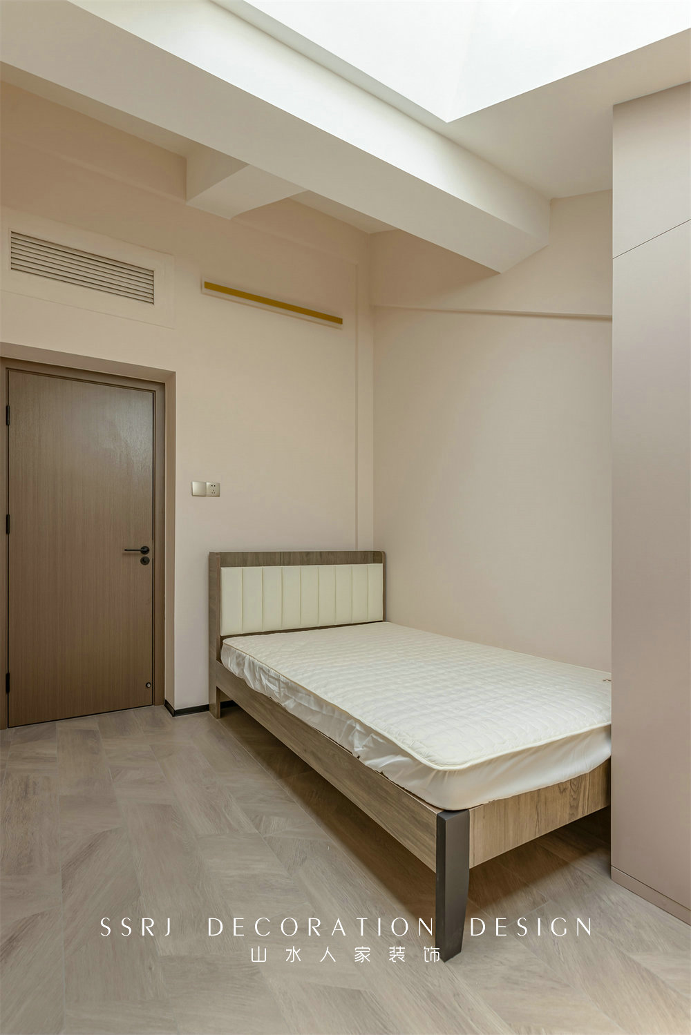 香江花園300平復式現代風格裝修效果圖