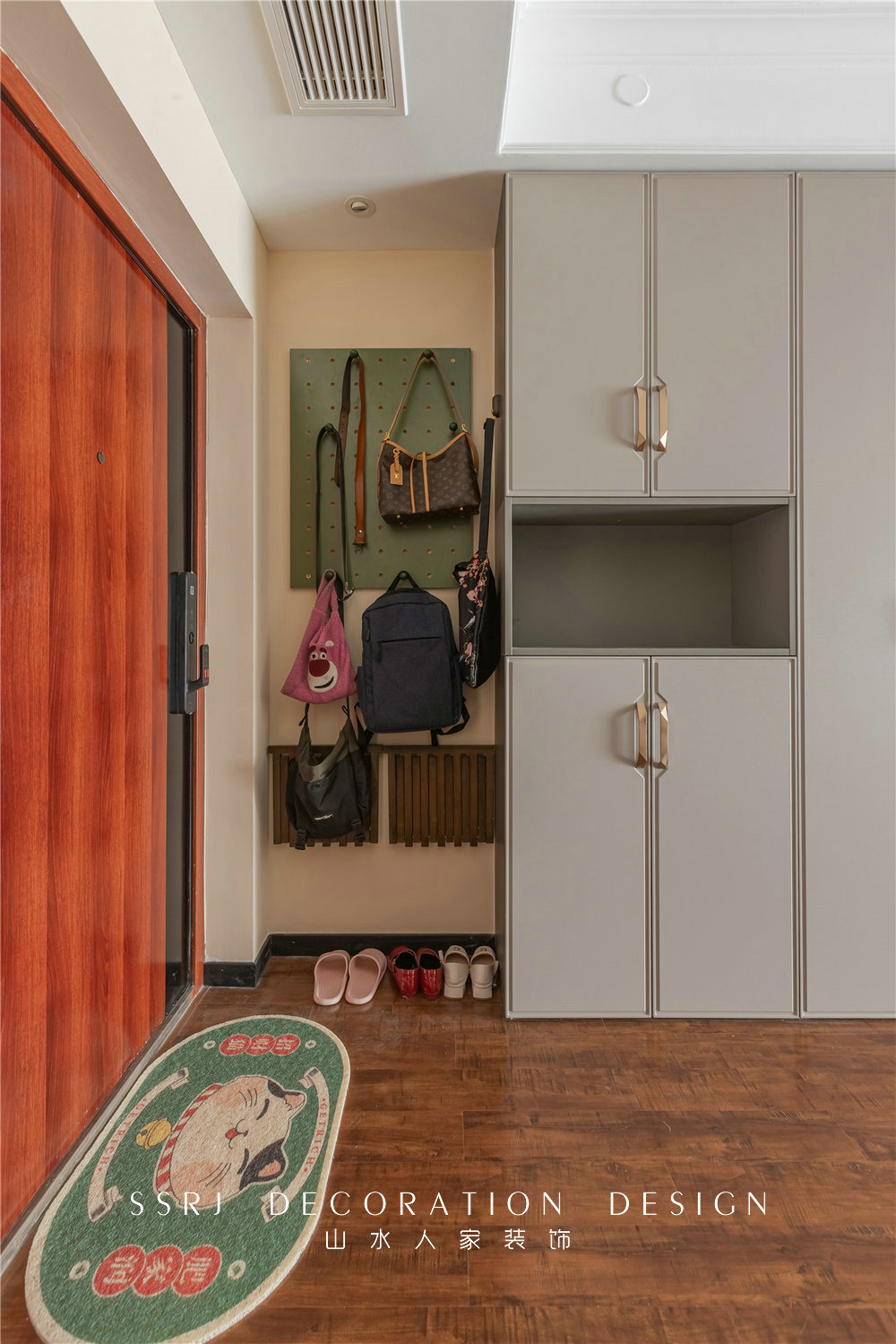 地鐵時代云上城88平中古風格裝修效果圖