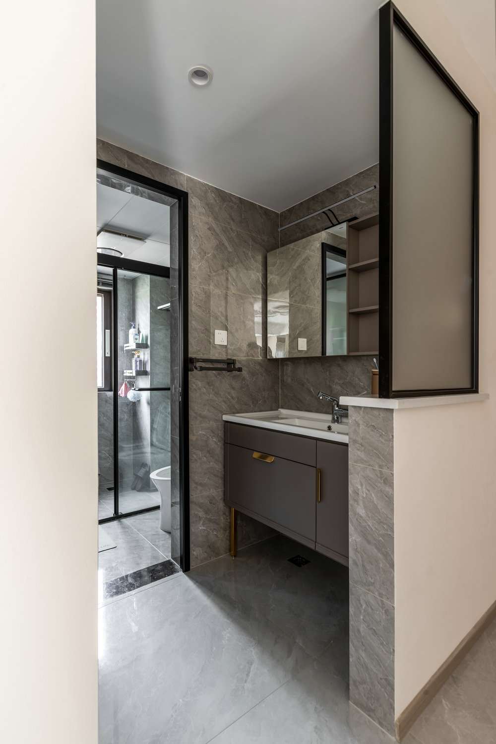 中建鉑公館128平現代風格裝修效果圖