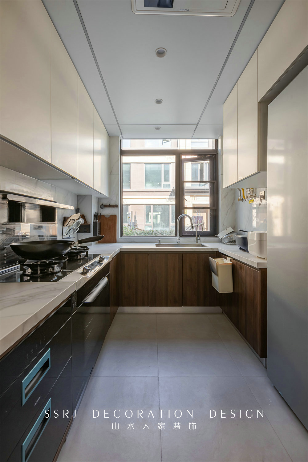 建發金茂璽悅310平中古風格裝修效果圖