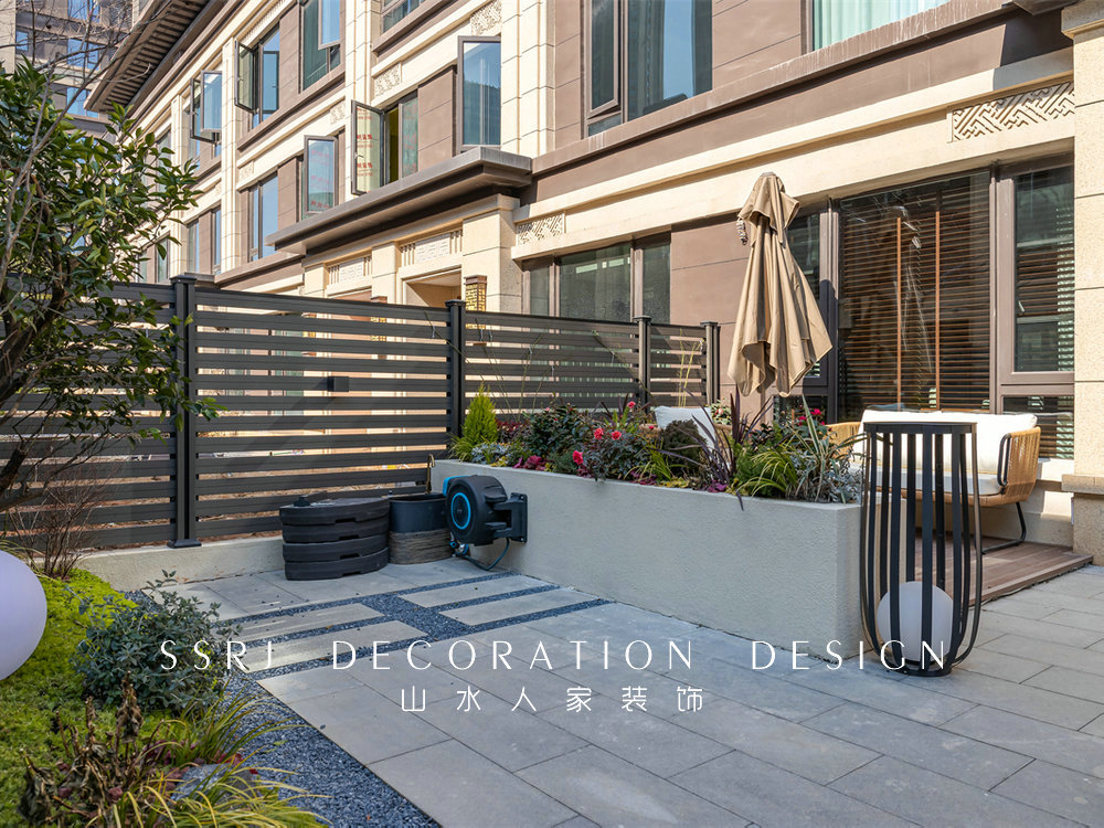 建發金茂璽悅310平中古風格裝修效果圖