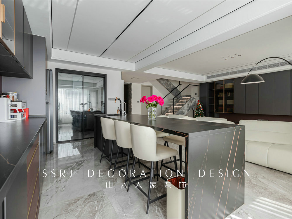 龍湖光谷城240平現代風格裝修效果圖