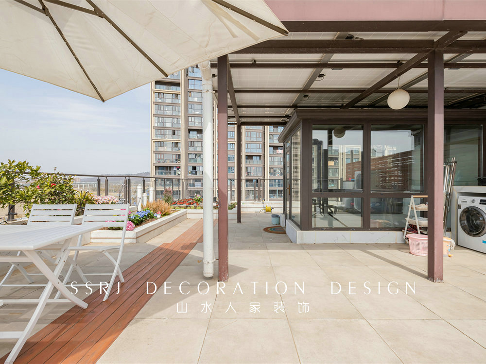 龍湖光谷城240平現代風格裝修效果圖