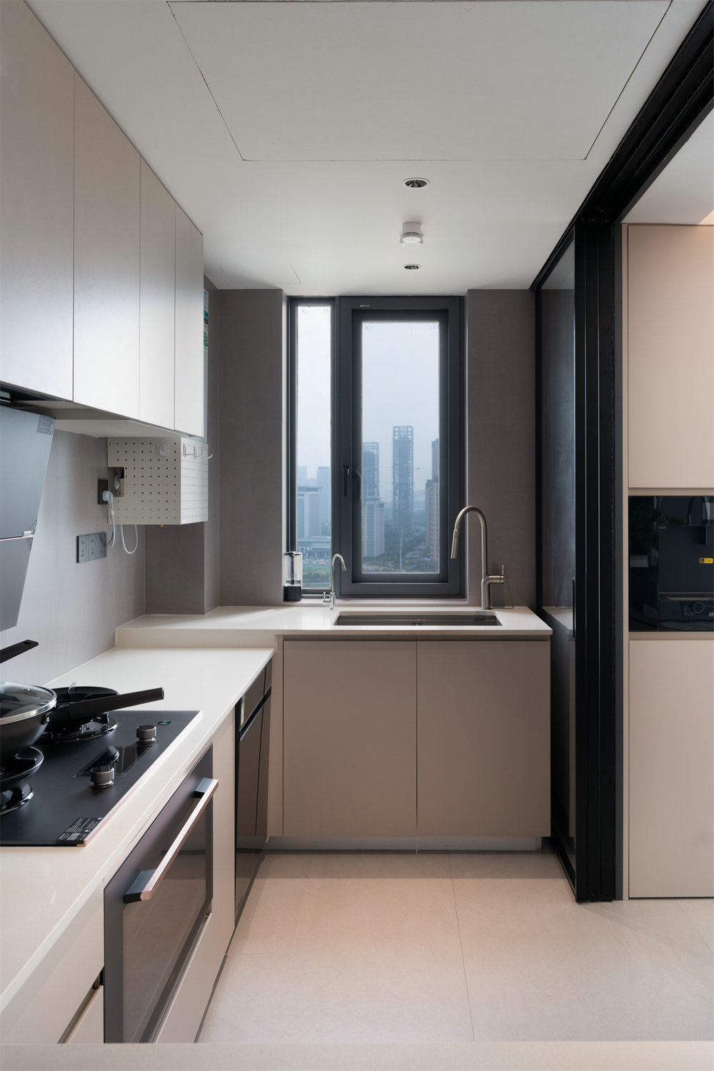 海格公館160平現代風格裝修效果圖