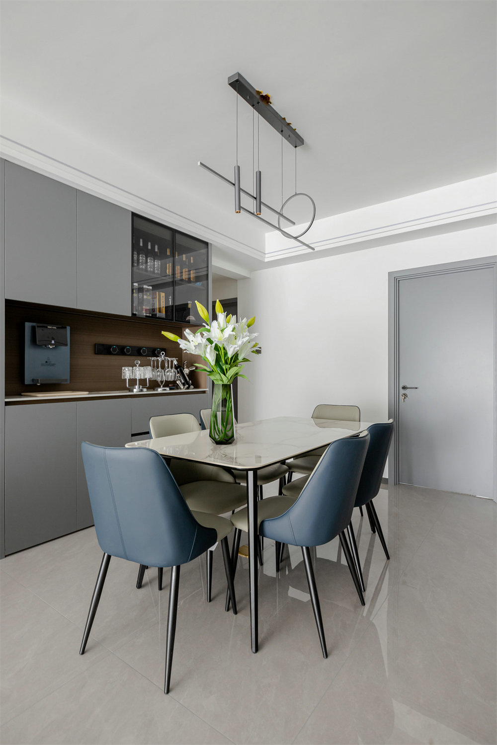 中建鉑公館122平現代風格裝修效果圖