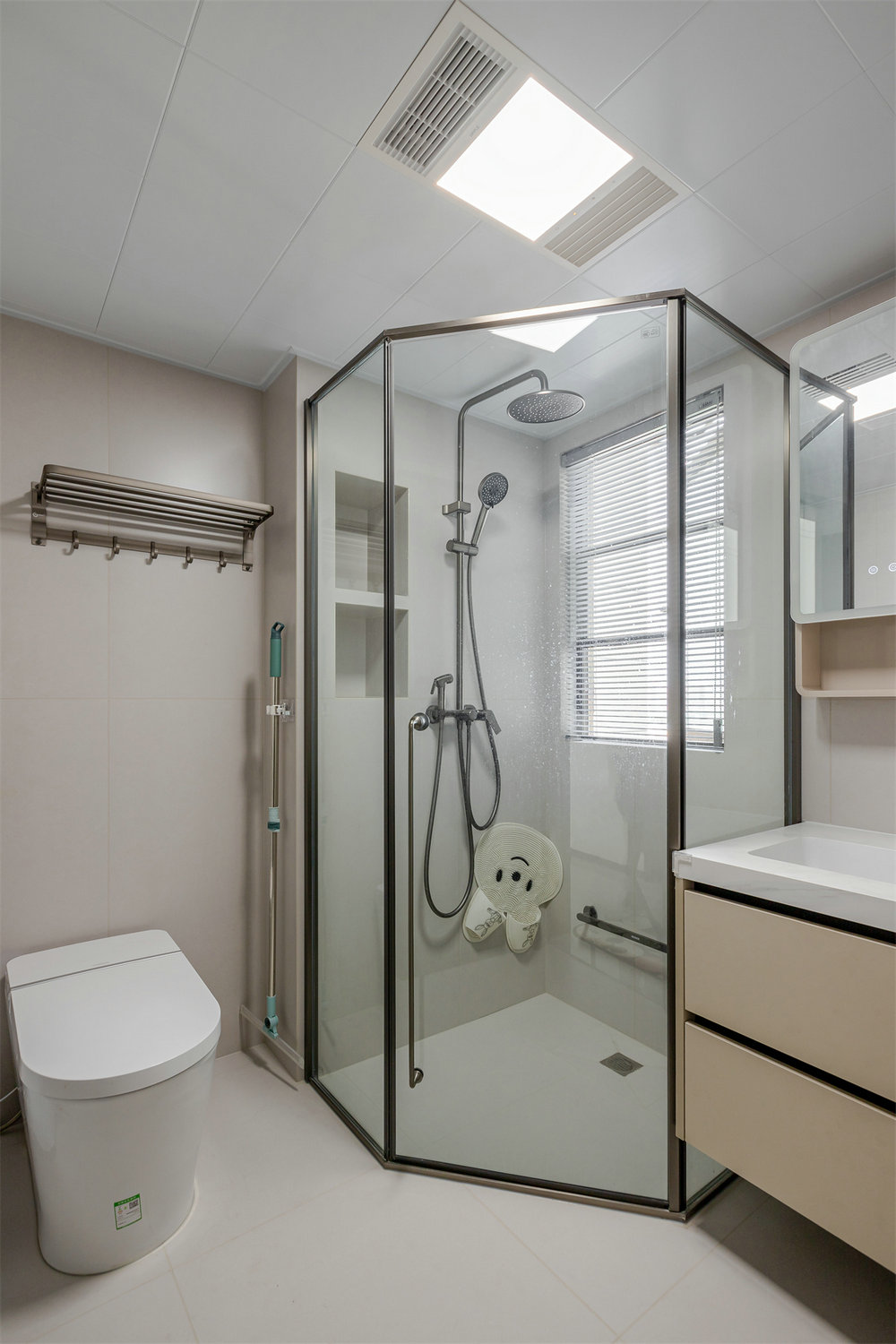 中建鉑公館138平現代風格裝修效果圖