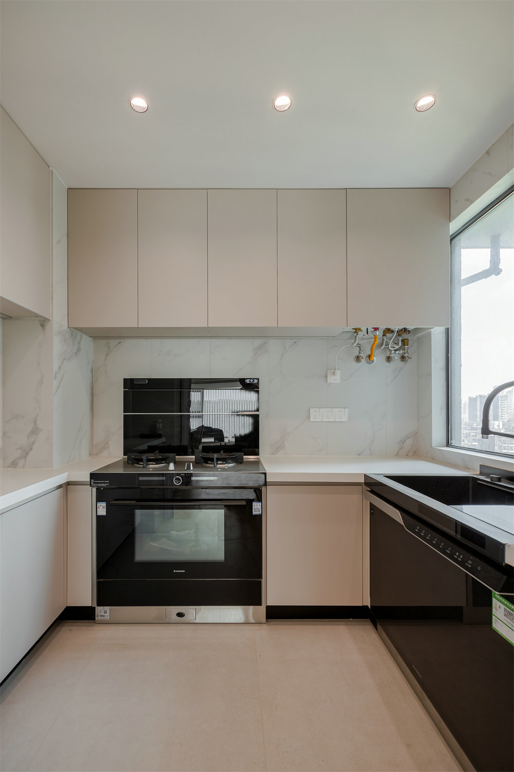 城投聯投江南岸140平意式極簡風格裝修效果圖