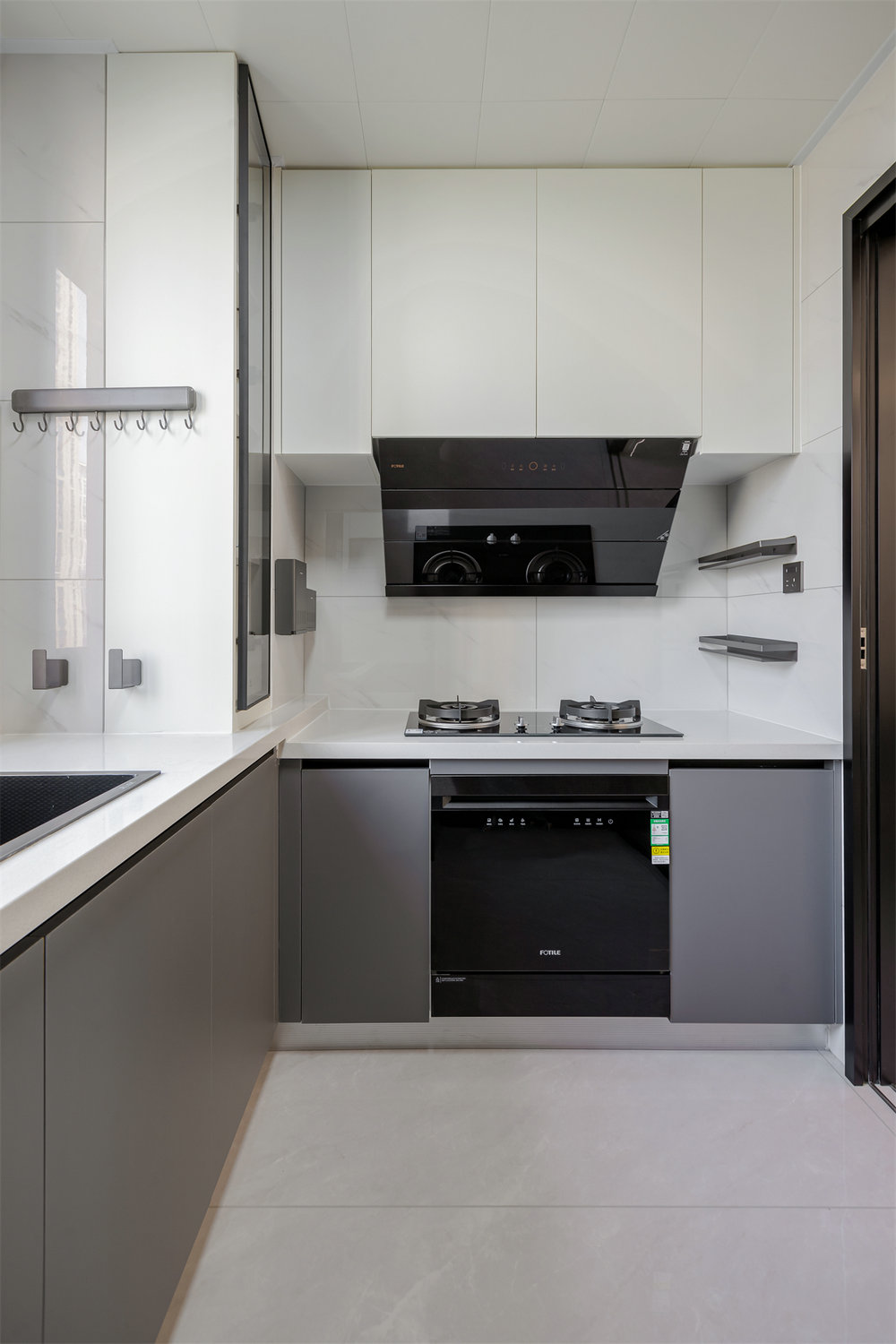 中建錦繡楚城142平現代風格裝修效果圖