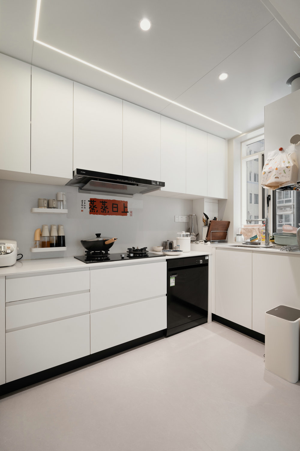 友誼國際沙湖苑121平現代風格裝修效果圖