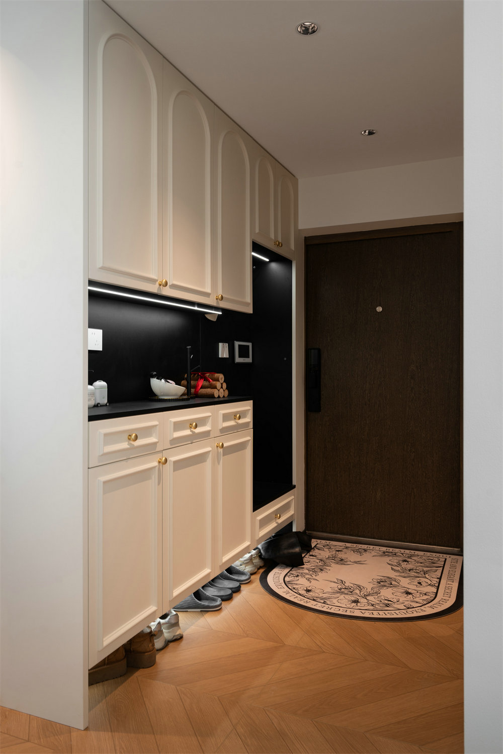 廣電光谷家三區91平法式復古風格裝修效果圖