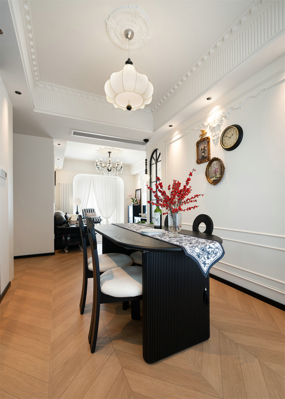 廣電光谷家三區91平法式復古風格裝修效果圖