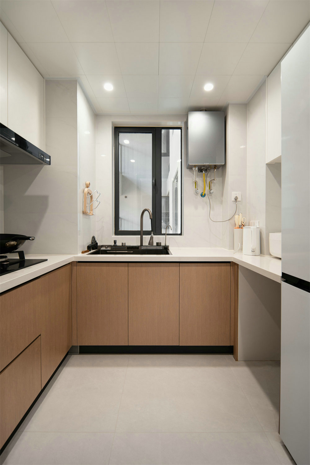 尚城國際106平意式極簡風格裝修效果圖