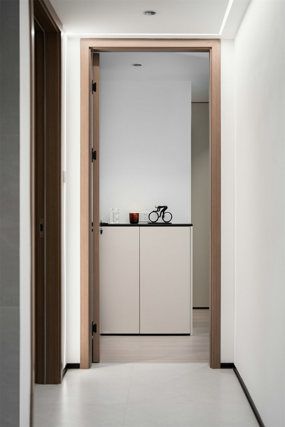 尚城國際106平意式極簡風格裝修效果圖