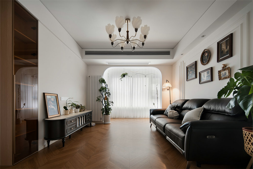 融創95號院95平中古風格裝修效果圖