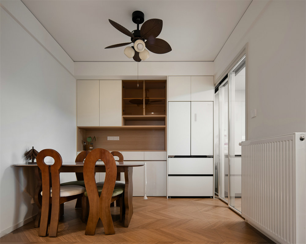 融創95號院95平中古風格裝修效果圖