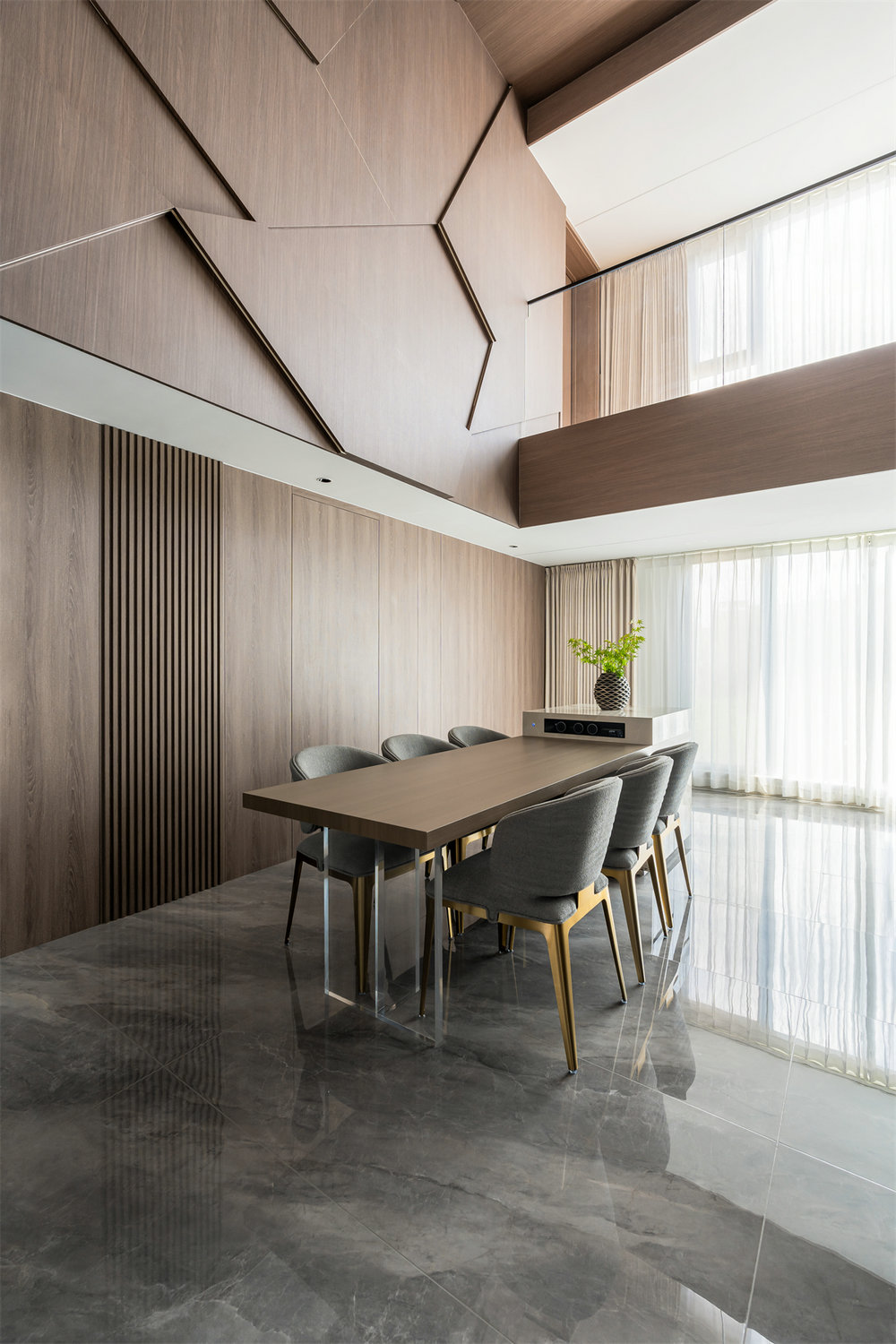 臨空香廷300平現代風格裝修效果圖