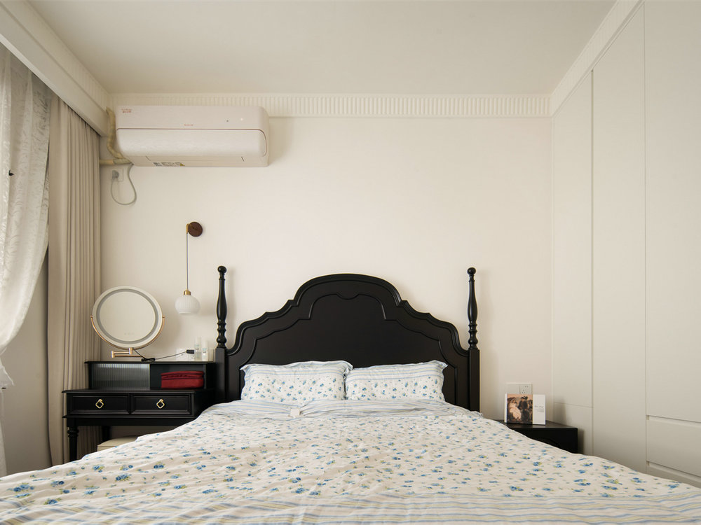 新長江香榭琴臺104平中古風格裝修效果圖