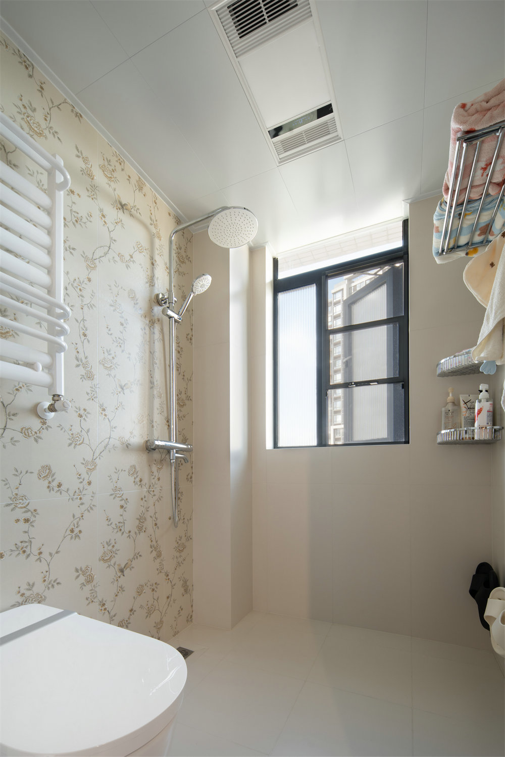 新長江香榭琴臺104平中古風格裝修效果圖