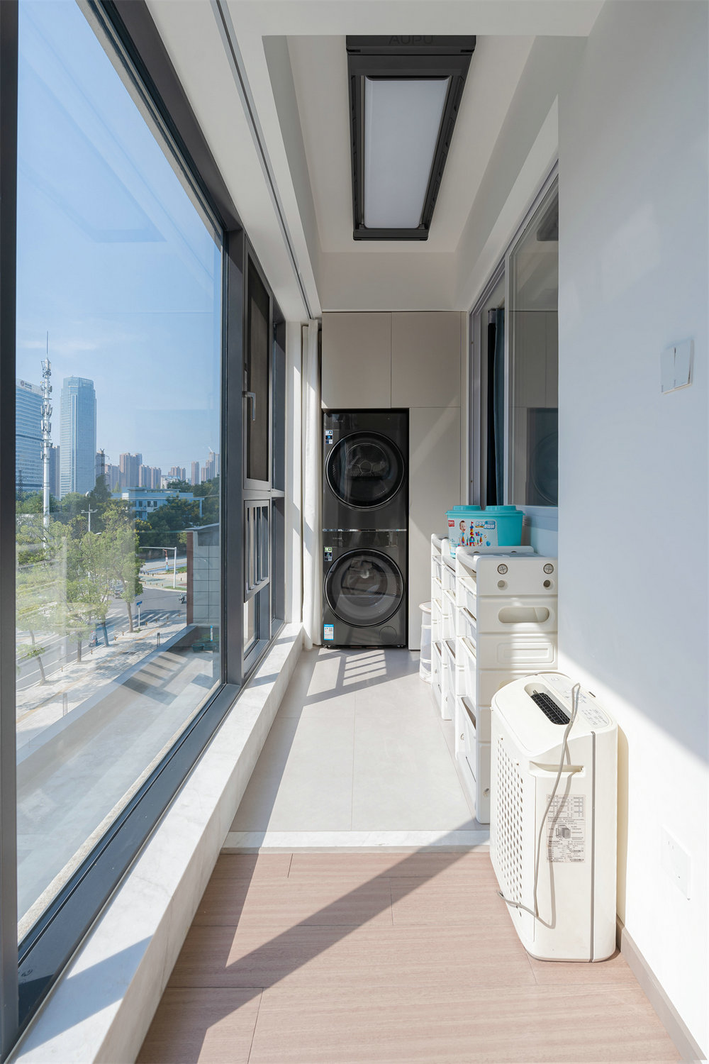 華僑城紅坊99平現代風格裝修效果圖