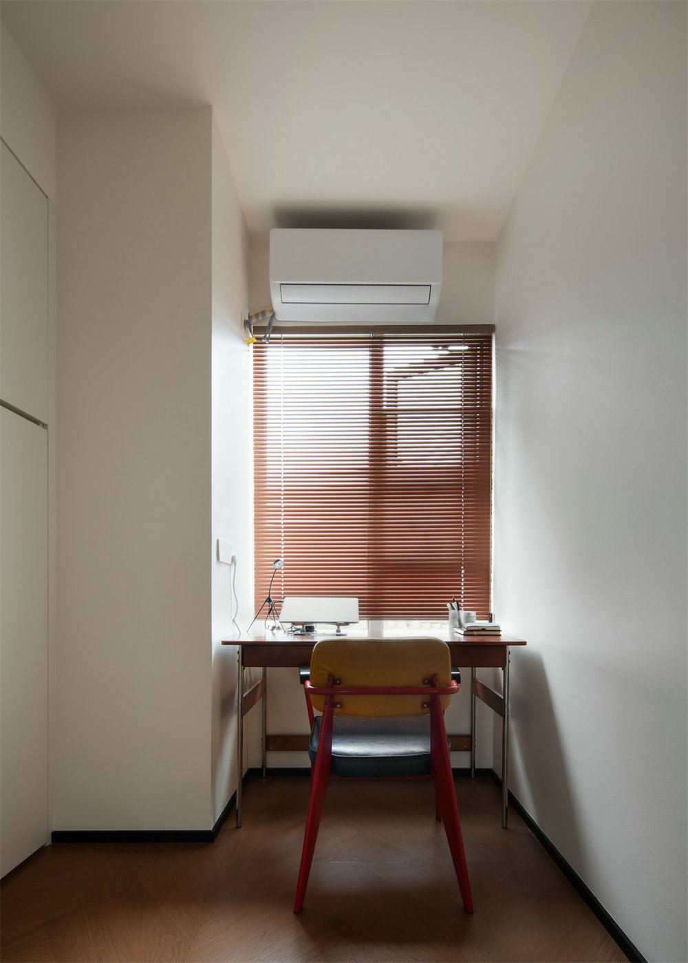 美院幸福里70平中古風格裝修效果圖