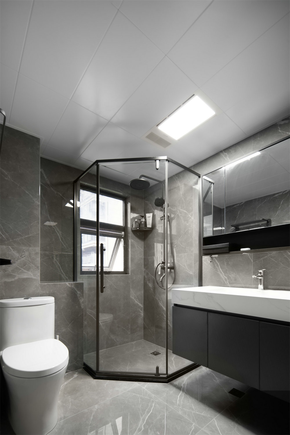 中建星光城126平現代風格裝修效果圖