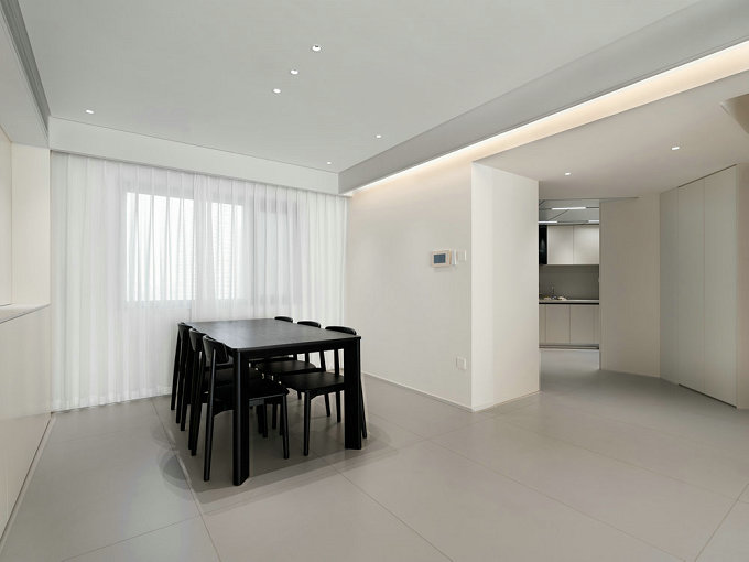 如何判斷墻面是否平整