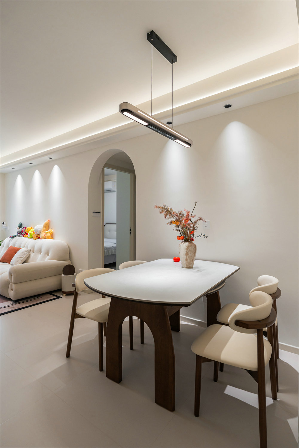 雅居樂花園105平奶油風格裝修效果圖