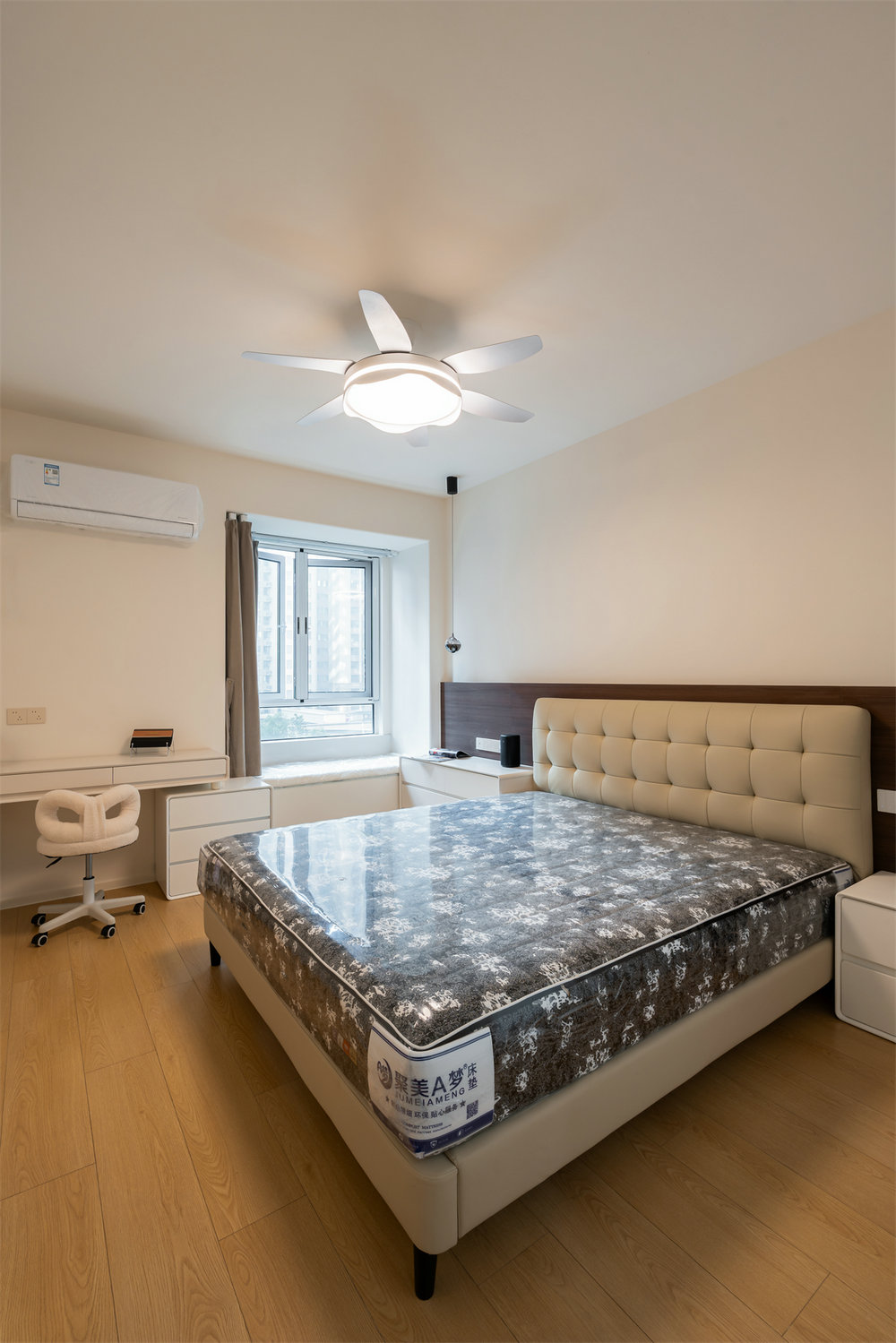 美聯城觀120平奶油風格裝修效果圖