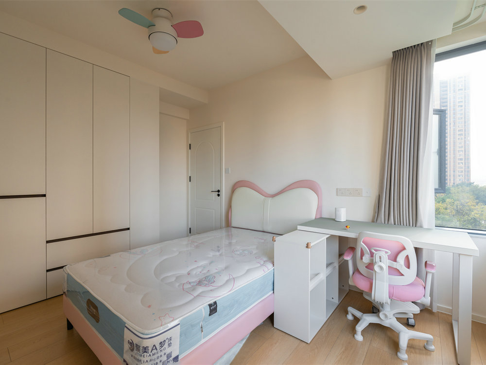 美聯城觀120平奶油風格裝修效果圖