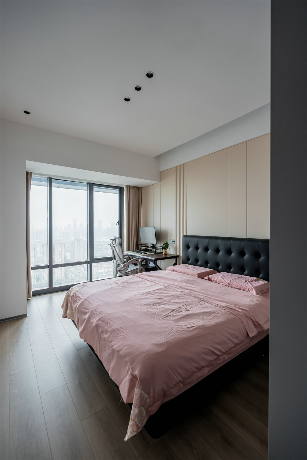 月亮灣137平現代風格裝修效果圖