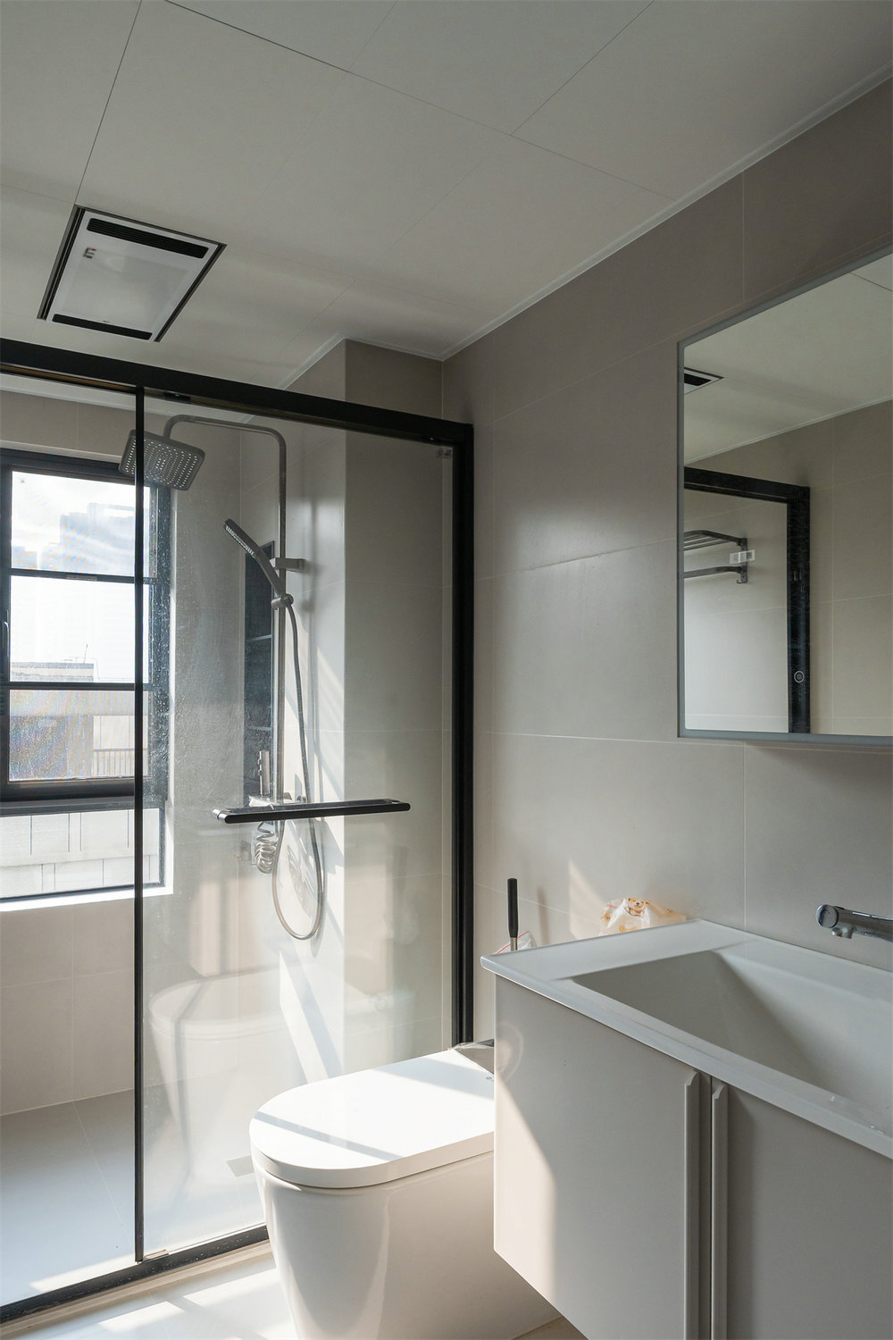 鼎正悅府108平現代風格裝修效果圖