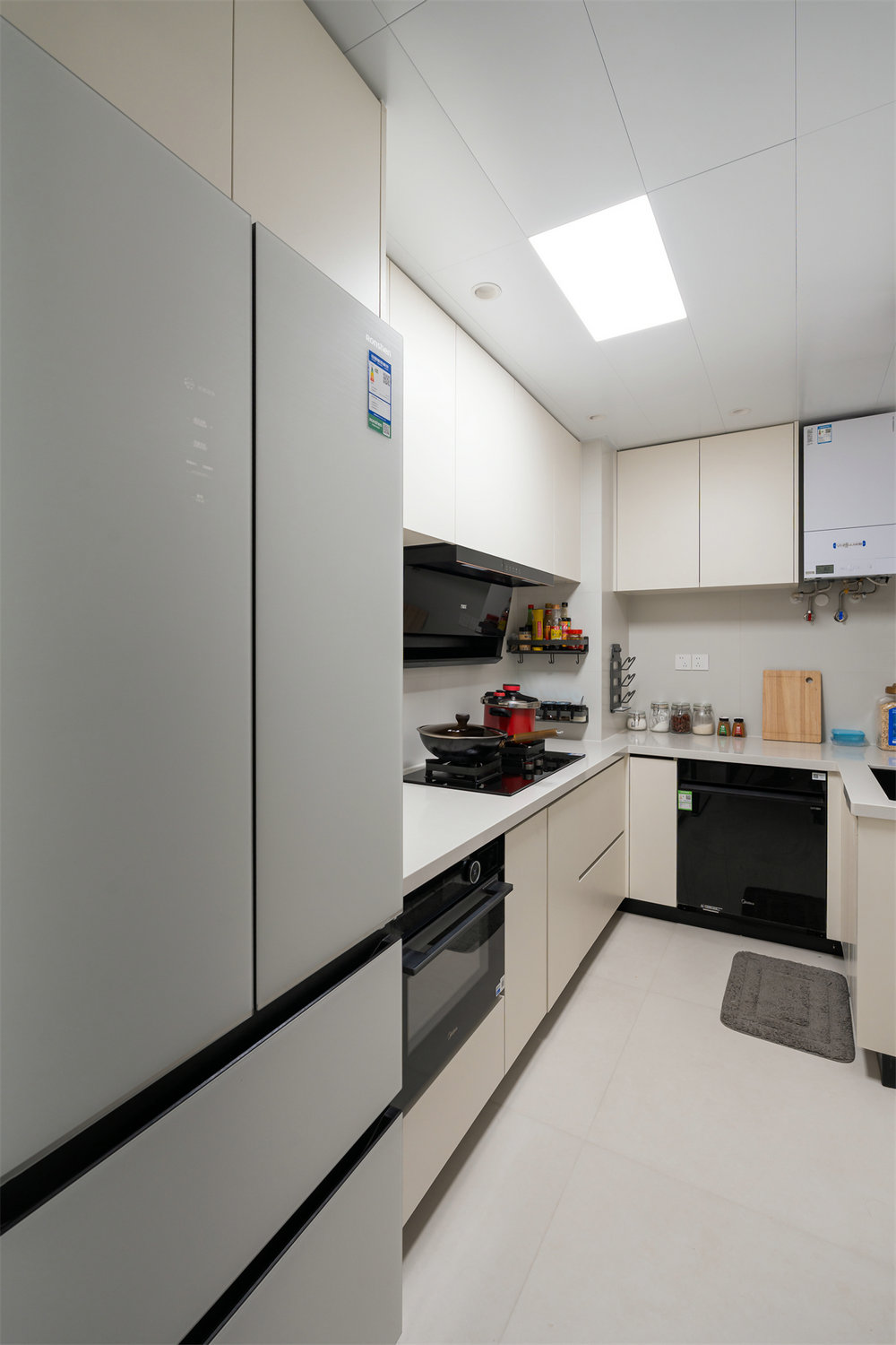 長江紫都93平現代風格裝修效果圖