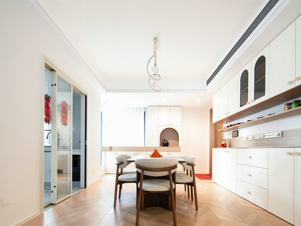 鋼旅藍郡141平奶油風格裝修效果圖