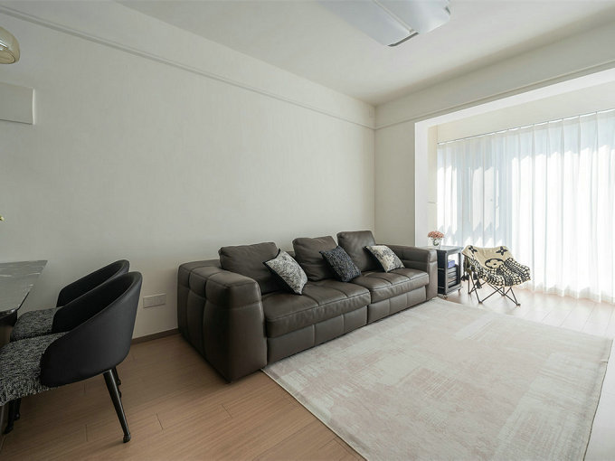 裝修陽臺封窗什么時候