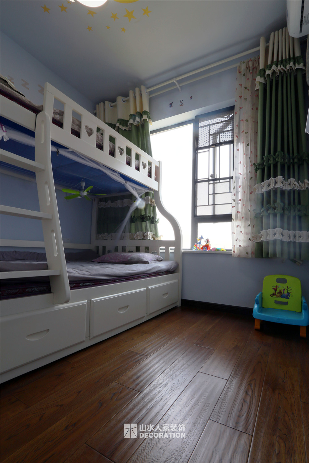 東湖城110平現代時尚風格裝修效果圖