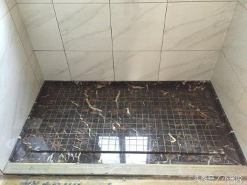 越來越多人衛生間裝修不貼瓷磚了，現在流行這樣做，太聰明了