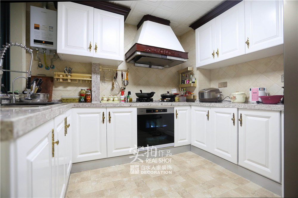 金昌大廈舊房裝修歐式風格效果圖