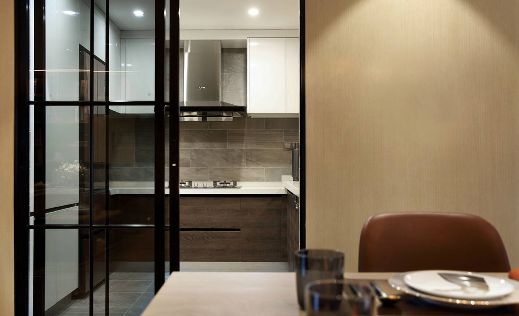 湯遜湖一號現代風格實景裝修效果圖