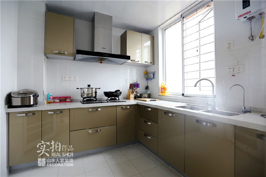 保利清能西海岸現代簡約風格裝修效果圖