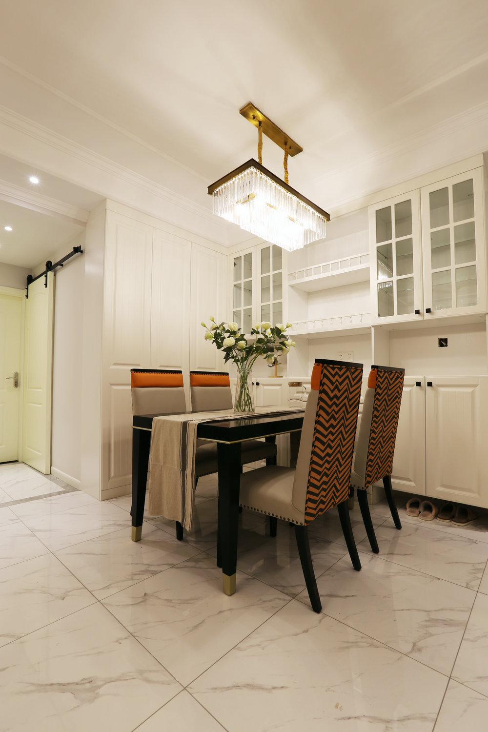 華發中城薈美式輕奢風格裝修效果圖