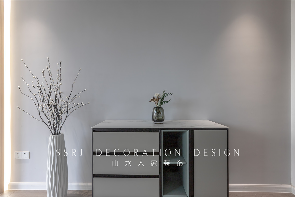 順馳泊林現代簡約風格裝修效果圖